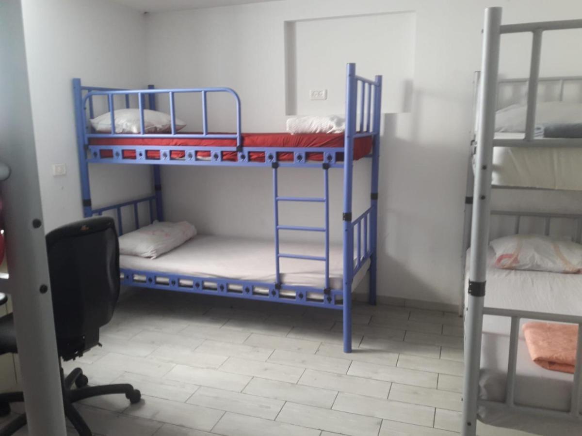 German Colony Guest House- Private And Dorm Hostel